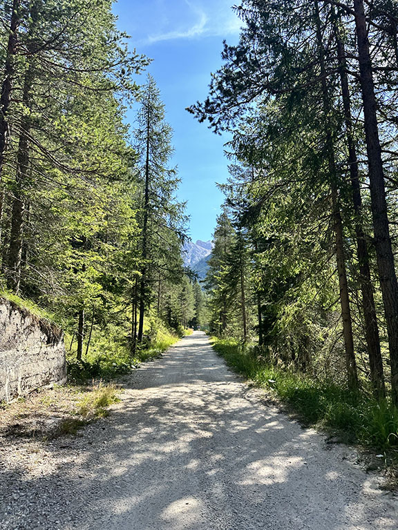 Best cycling routes in the Dolomites Italy