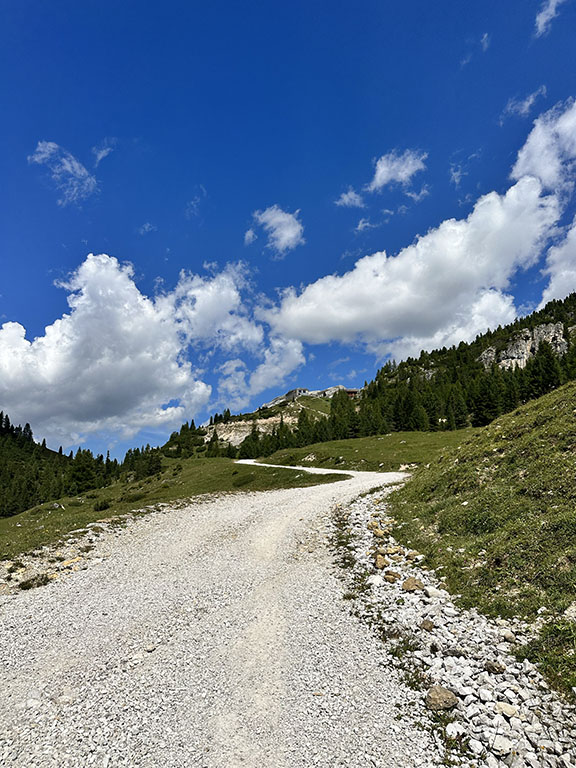 Best cycling routes in the Dolomites Italy