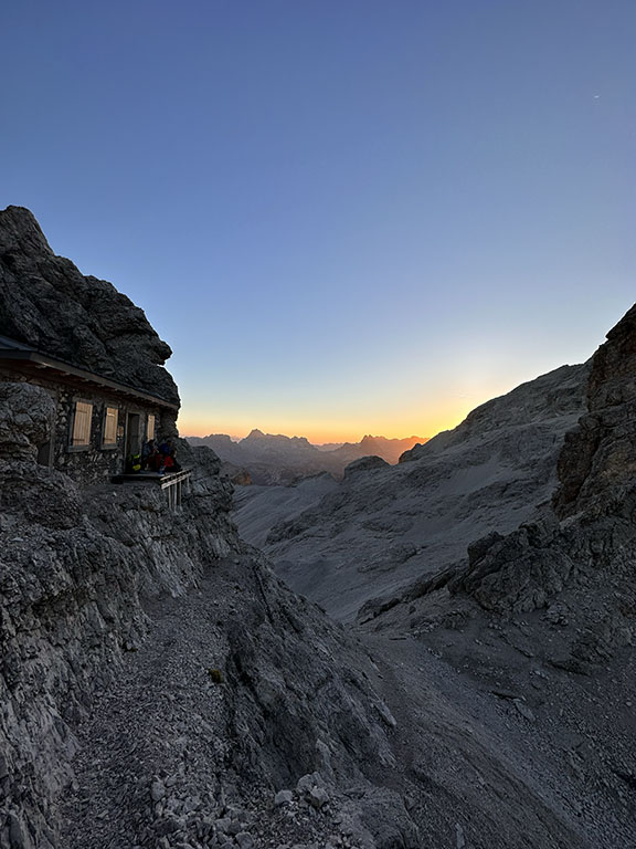 sunset bivacco buffa di perrero via ivano dibona dolomites italy sunrise hike shelter