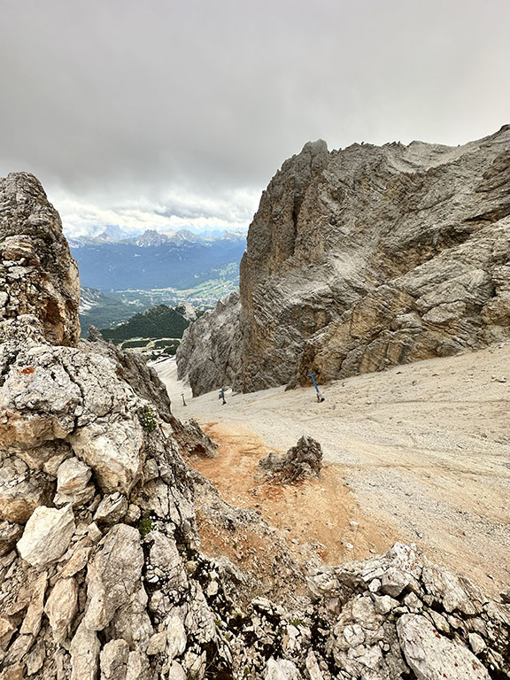 way up trail route sunset bivacco buffa di perrero via ivano dibona dolomites italy sunrise hike shelter