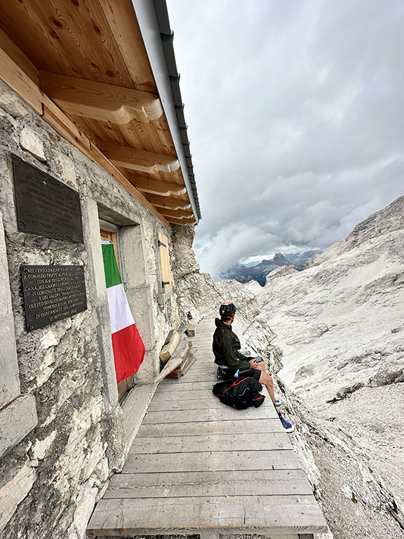 sunset bivacco buffa di perrero via ivano dibona dolomites italy sunrise hike shelter