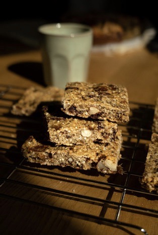 barres céréales healthy snack dattes flocons d'avoine pépites de chocolat