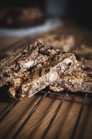 barres céréales healthy snack dattes flocons d'avoine pépites de chocolat